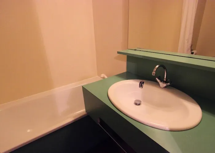 Roche Blanche - 4 Personnes Mae-7560 *